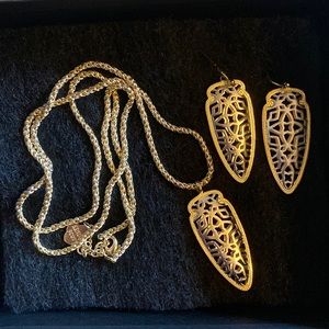 Kendra Scott Earrings and necklace set